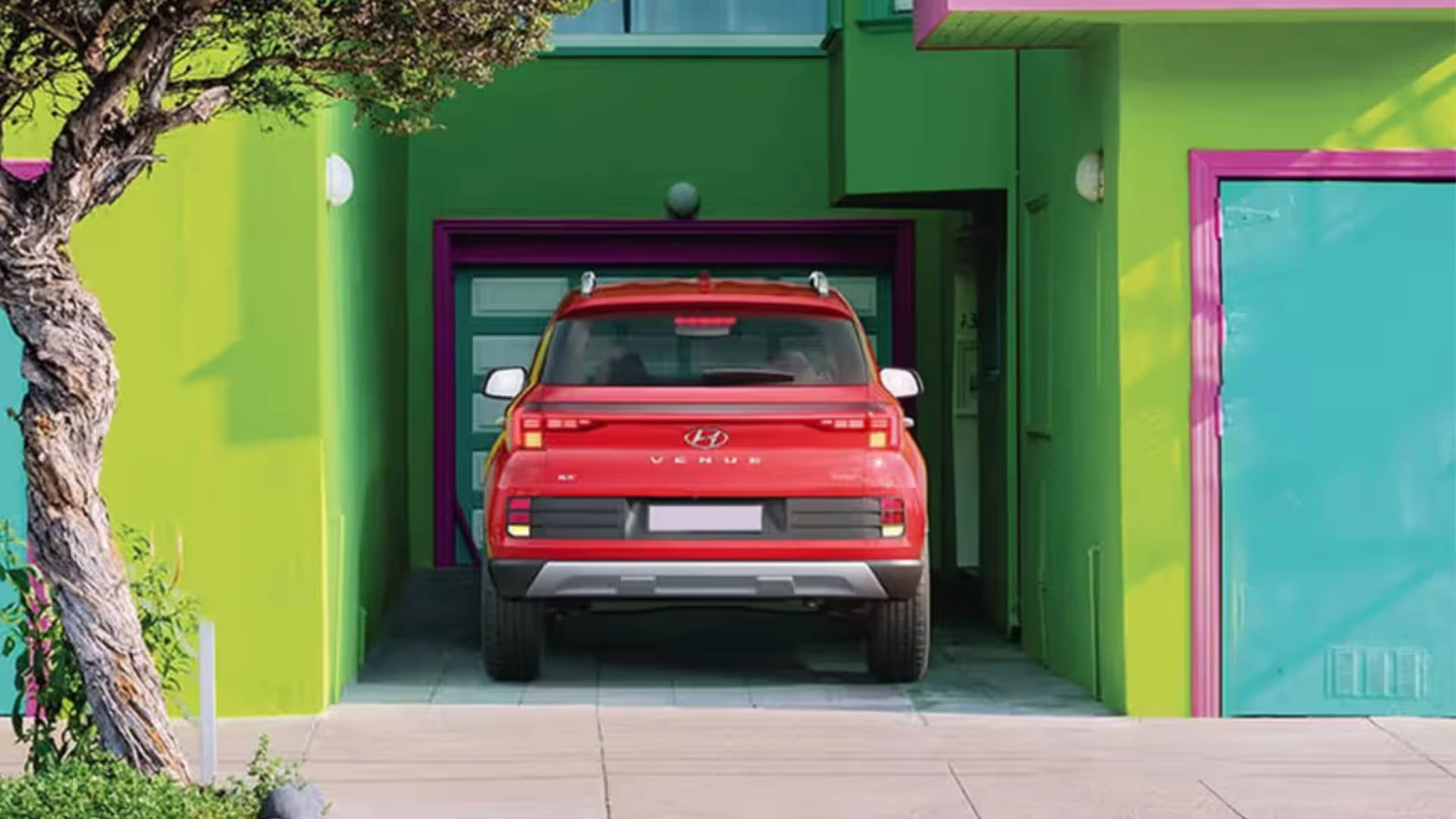 HYUNDAI Venue - Image 2