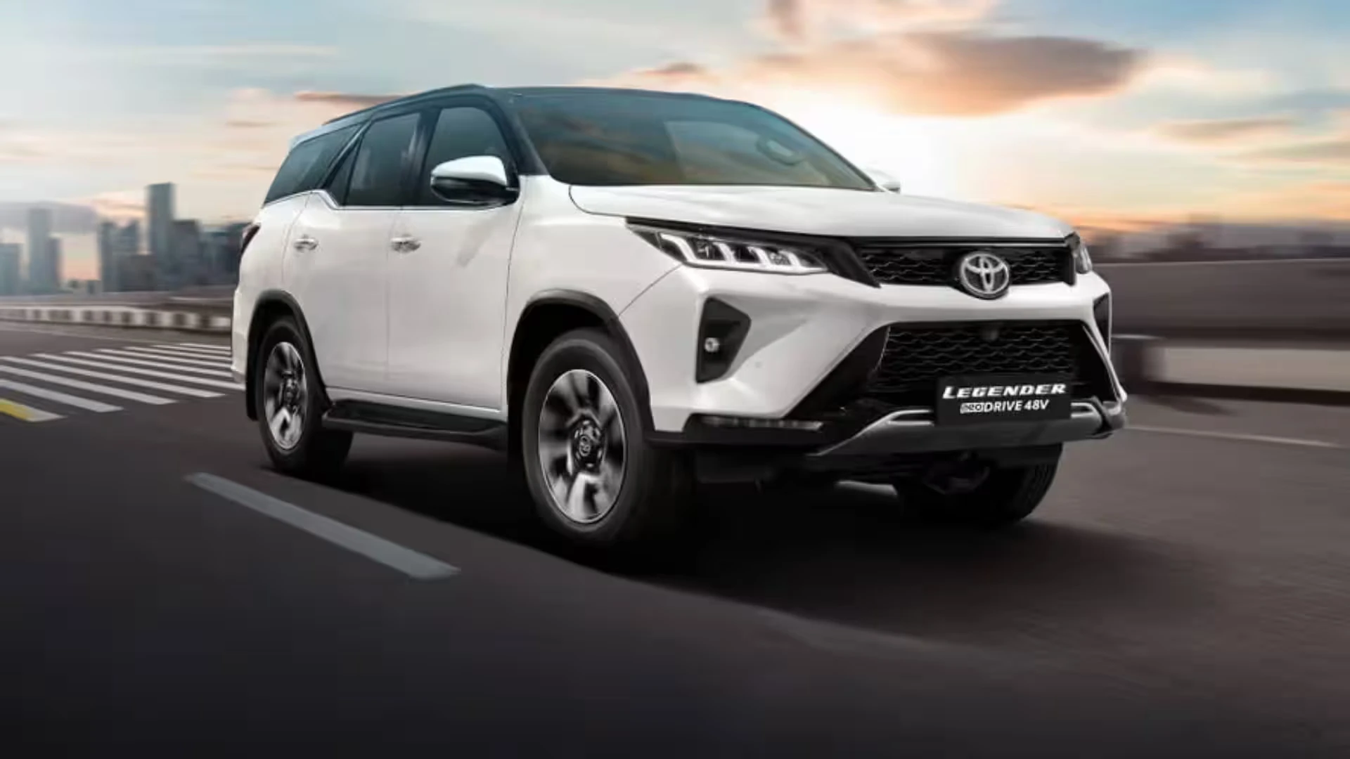TOYOTA Fortuner Legender - Image 4