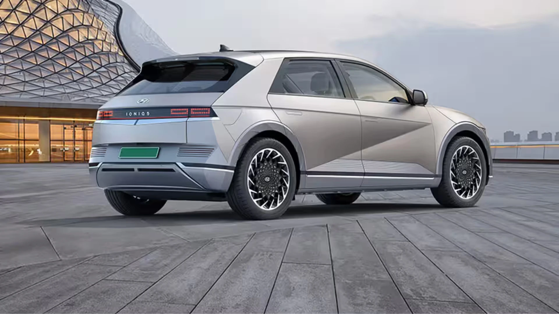 HYUNDAI Ioniq 5 - Image 6