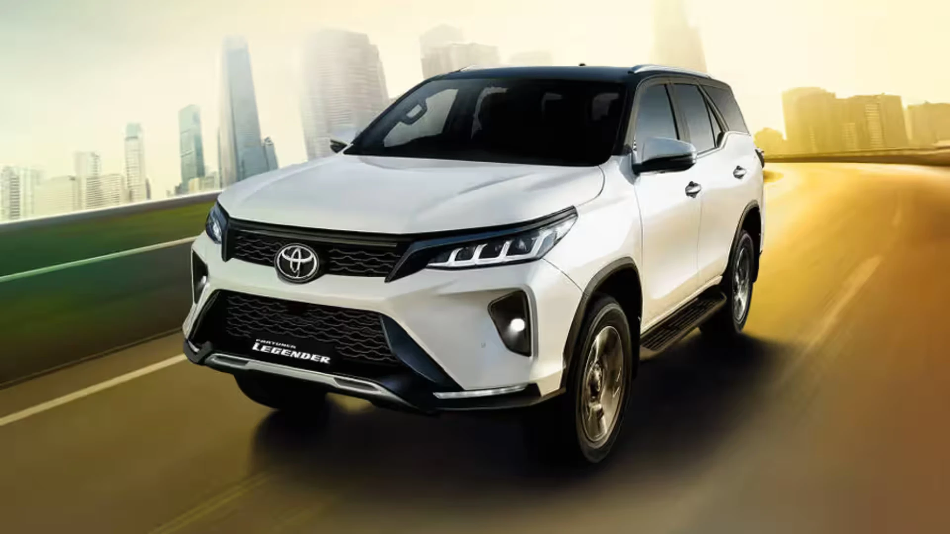 TOYOTA Fortuner Legender - Image 3